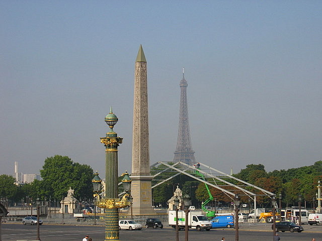 Eiffel tower from far