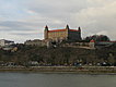 Bratislavan linna Tonavan etelÃ¤puolelta nÃ¤htynÃ¤