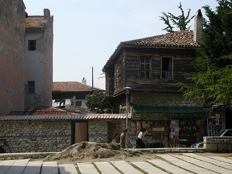 Nessebar - vanhoja asuintaloja