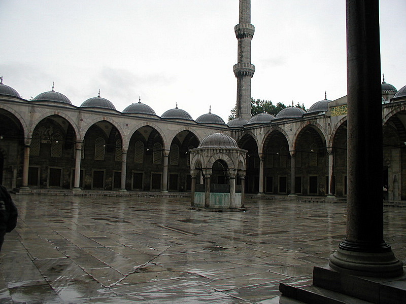 Istanbul - Sinisen moskeijan sisÃ¤piha