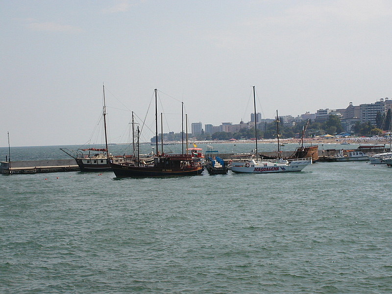 Pirate ships at Golden Sands