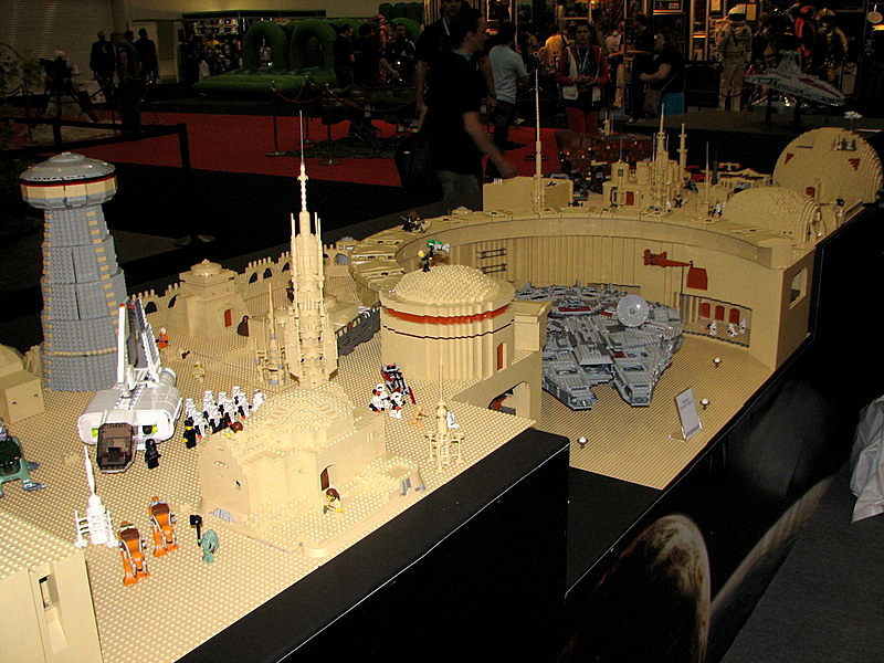 Lego Mos Eisley Space Port