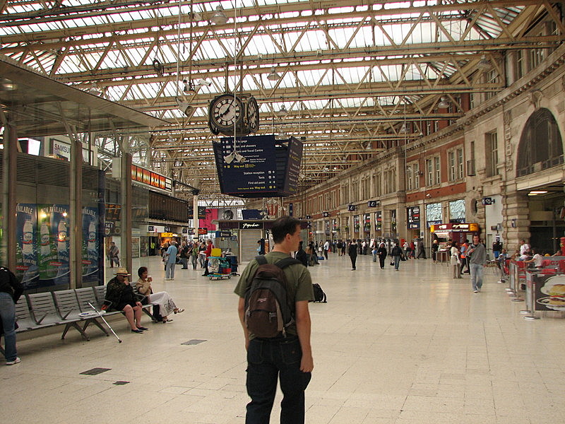 Waterloo train station