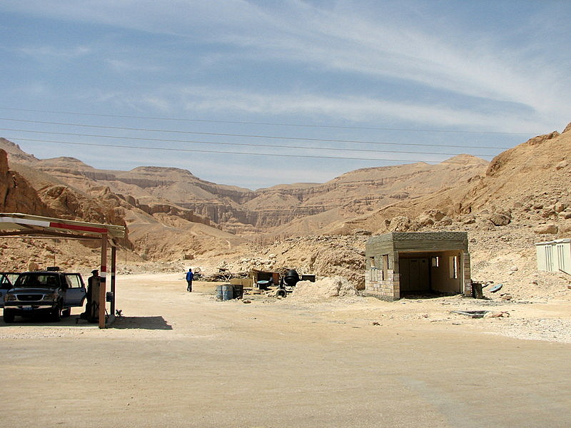Leaving Valley of The Kings