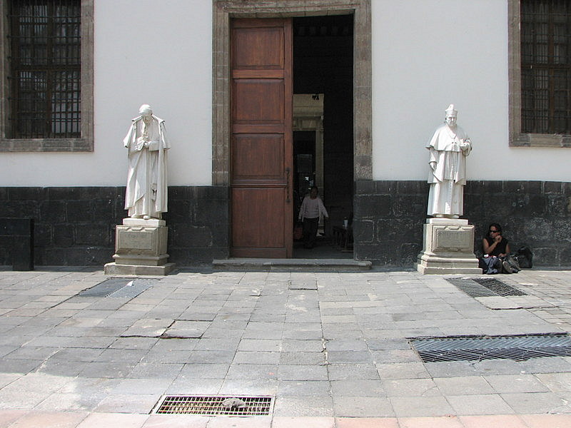 Side entrance to Metropolitan Cathedral