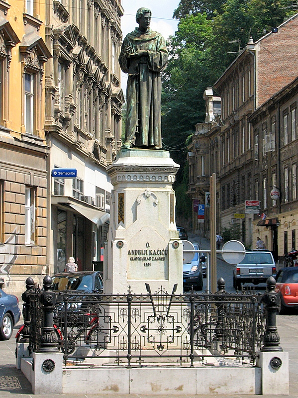 Statue of Andriki Kacicu