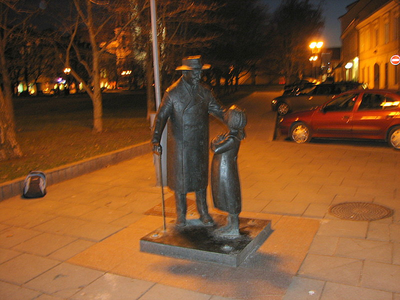 Statue in old town